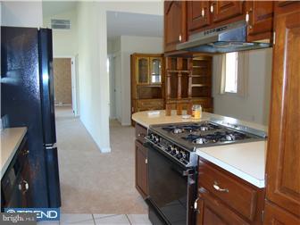 1200 Meadow Road Woodlyn, PA 19094 - Photo 8 of 20 Kitchen