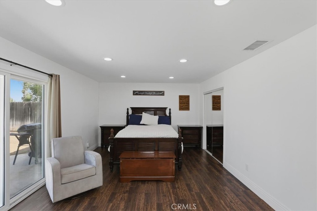 15745 Saddleback Road Riverside, CA 92506 - Photo 23 of 42 Primary Bedroom Suite