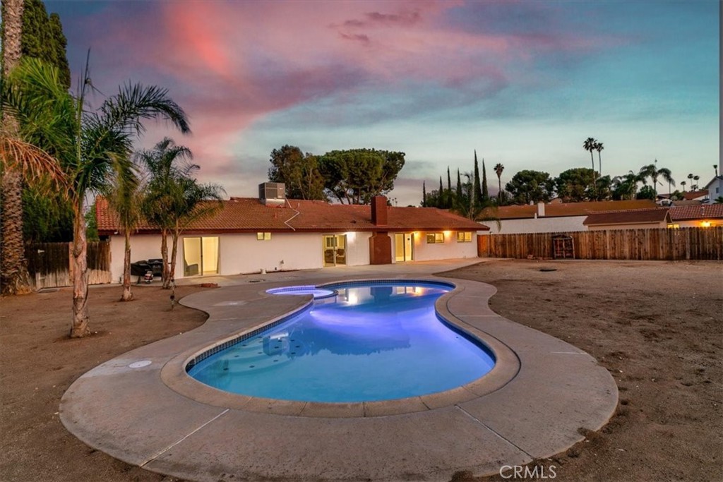 15745 Saddleback Road Riverside, CA 92506 - Photo 30 of 42 Back View at Twilight