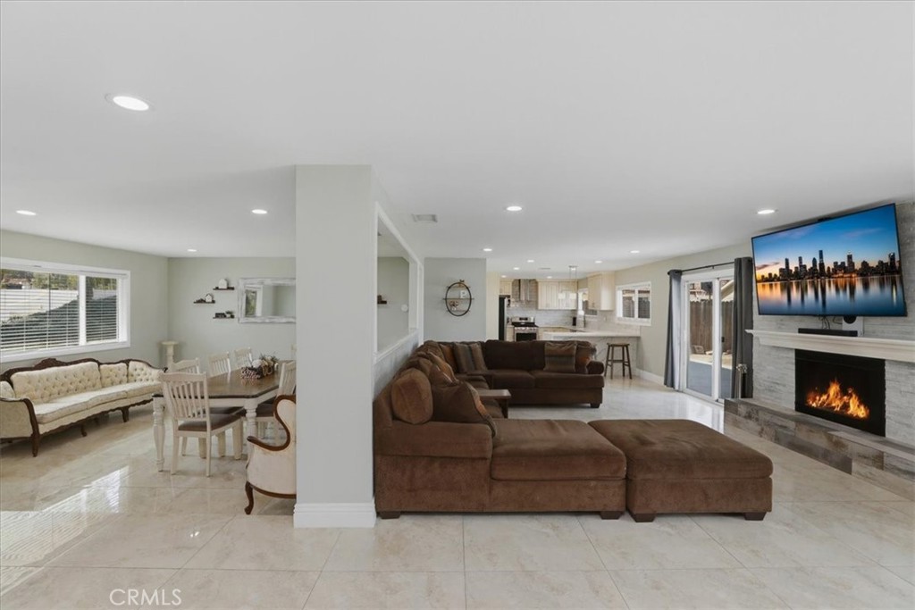 15745 Saddleback Road Riverside, CA 92506 - Photo 6 of 42 Main Home Living and Family Rooms