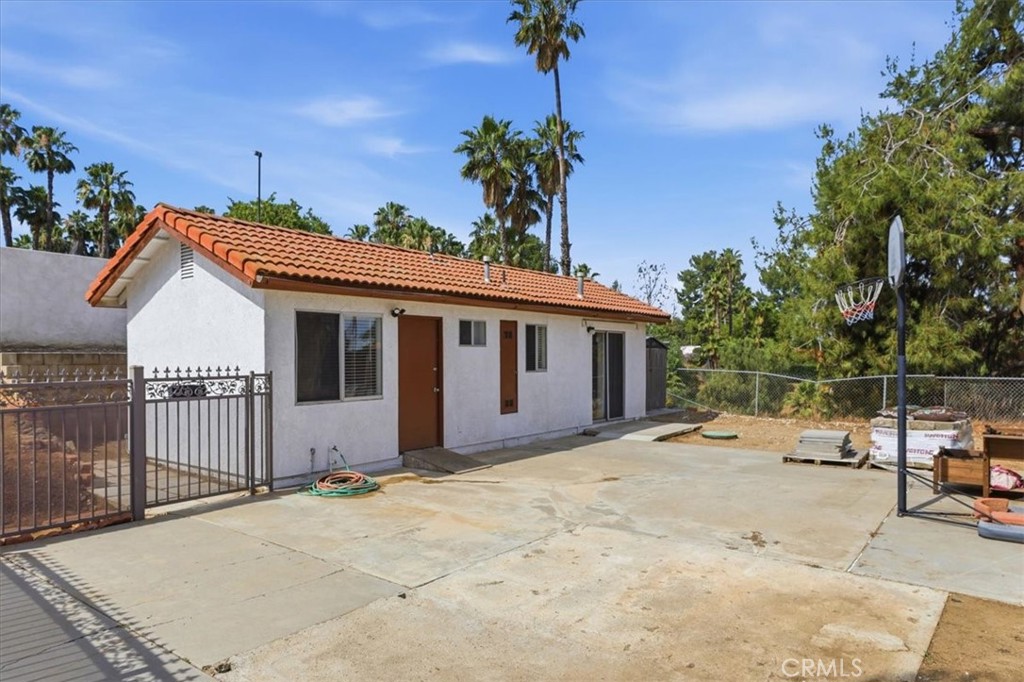 15745 Saddleback Road Riverside, CA 92506 - Photo 7 of 42 Guest House/ADU