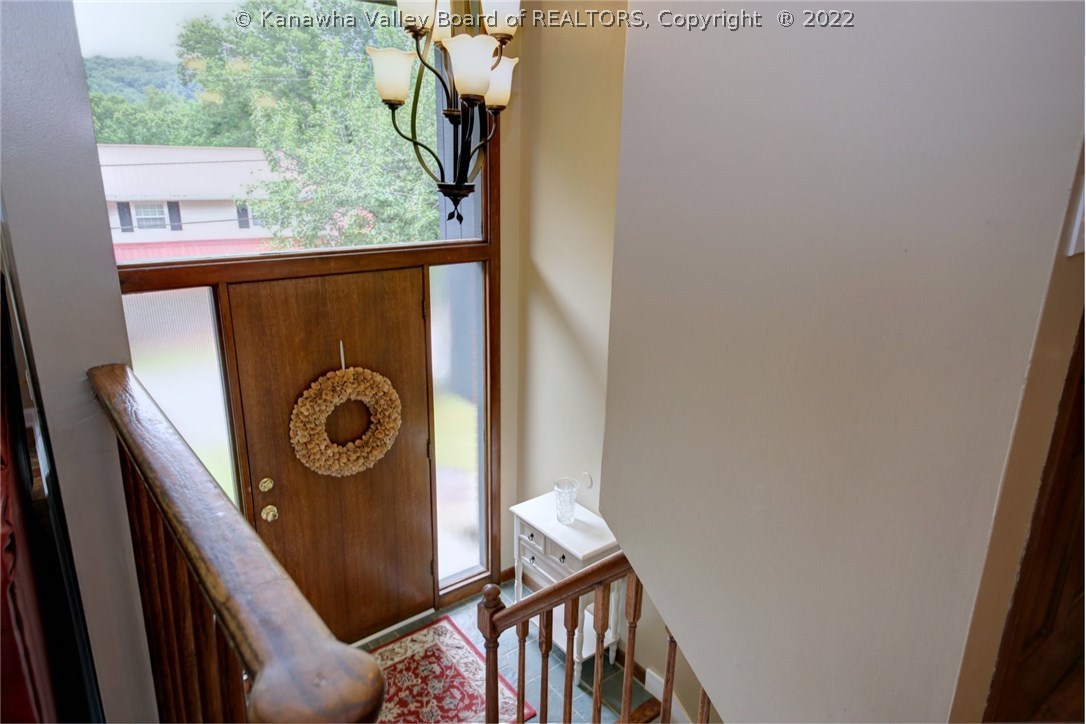255 Eureka Road Charleston, WV 25314 - Photo 3 of 30 Gallery Image 3