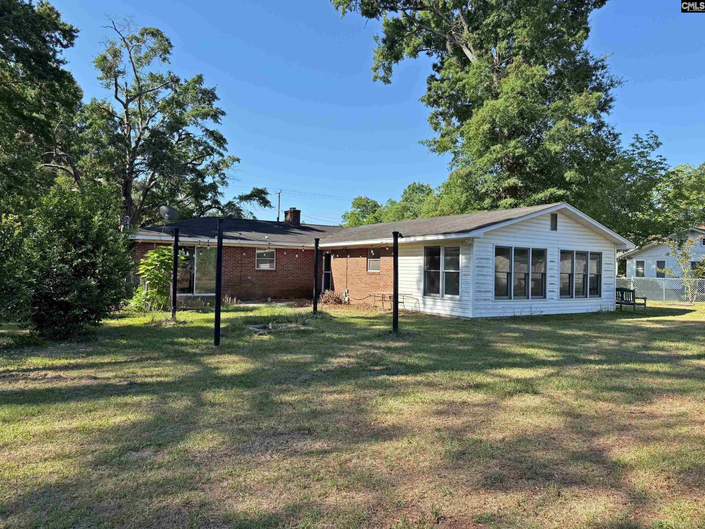 357 Highland Avenue Batesburg, SC 29006 - Photo 8 of 36