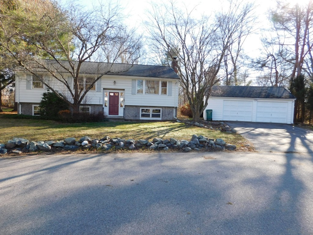 60 Hemlock Drive Attleboro, MA 02703 - Photo 4 of 13 Gallery Image 4