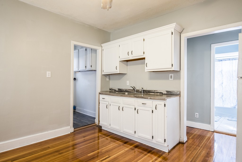 61-63 Eloise Street Springfield, MA 01118 - Photo 24 of 39