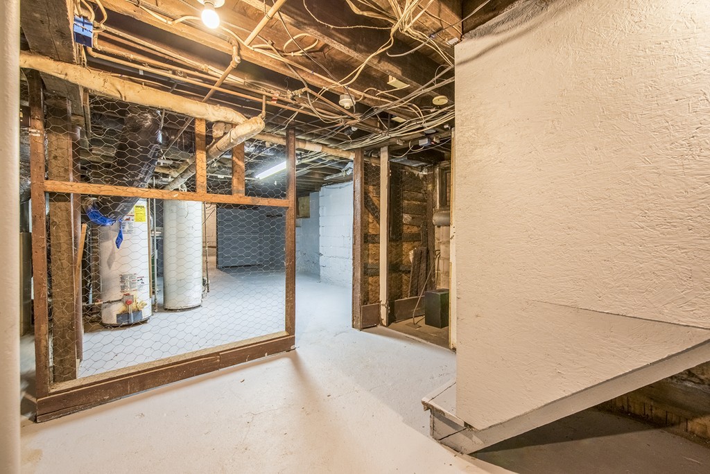 61-63 Eloise Street Springfield, MA 01118 - Photo 33 of 39