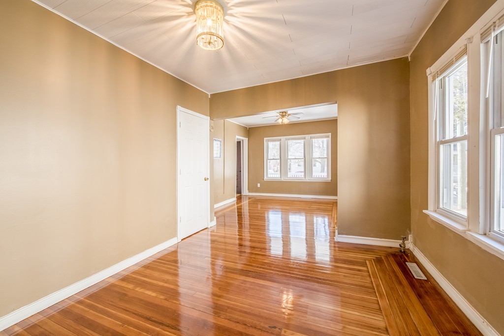 61-63 Eloise Street Springfield, MA 01118 - Photo 6 of 39