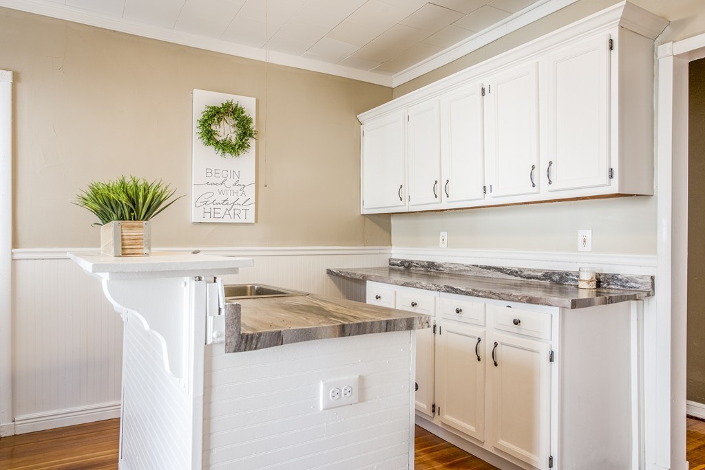 61-63 Eloise Street Springfield, MA 01118 - Photo 9 of 39