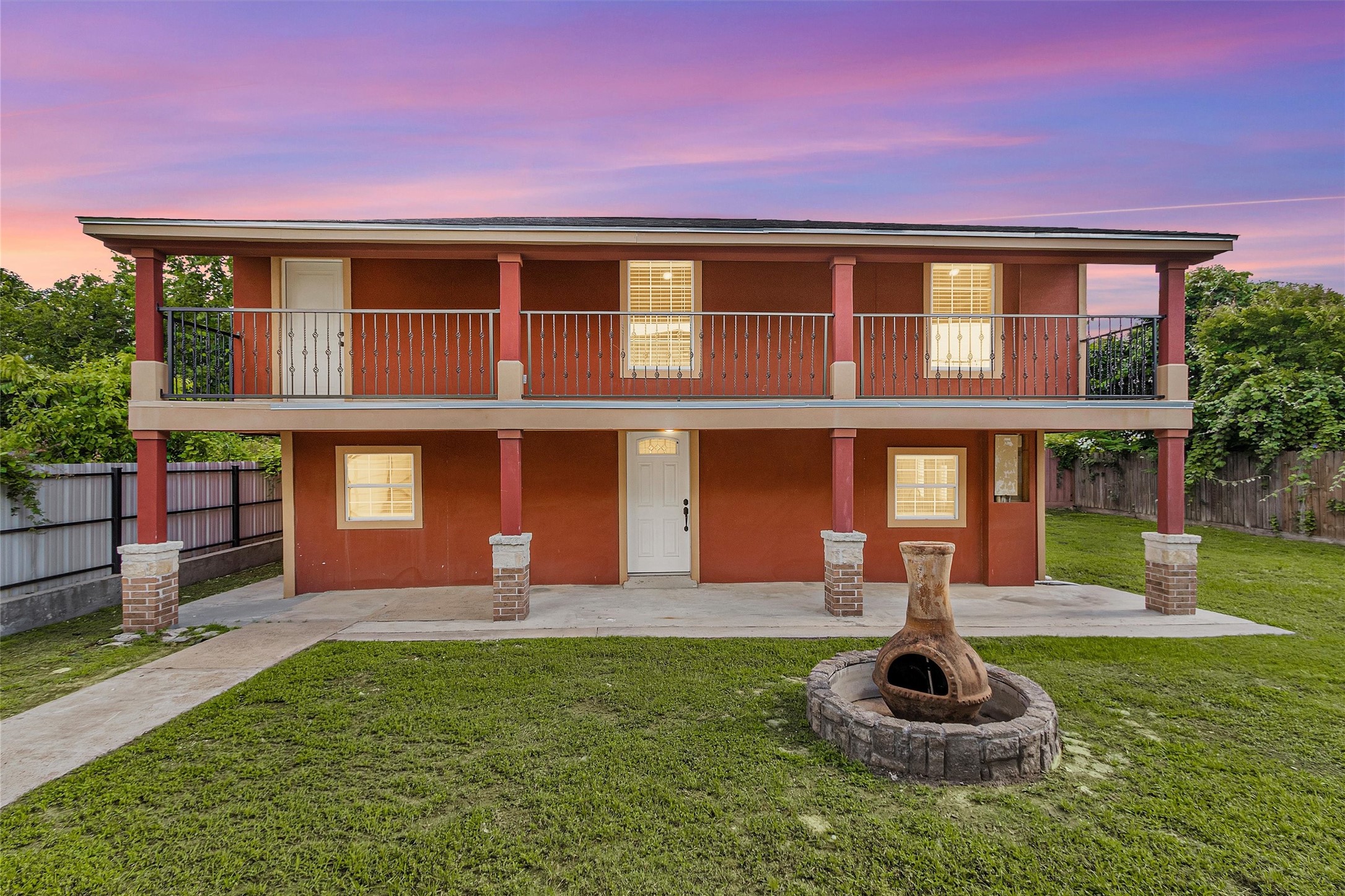 207 Aldine Mail Rte Road Houston, TX 77037 - Photo 1 of 44