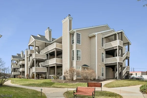 $369,000 | 482 Tournament Drive, Unit 8, Union, NJ 07083