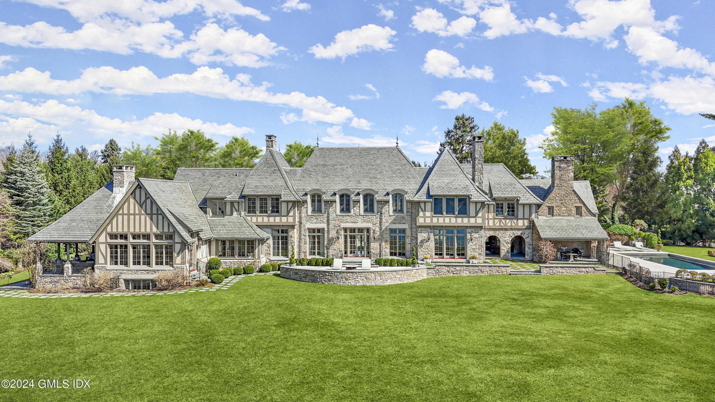 88 Cedar Cliff Road Riverside, CT 06878 - Photo 29 of 36 Rear Exterior