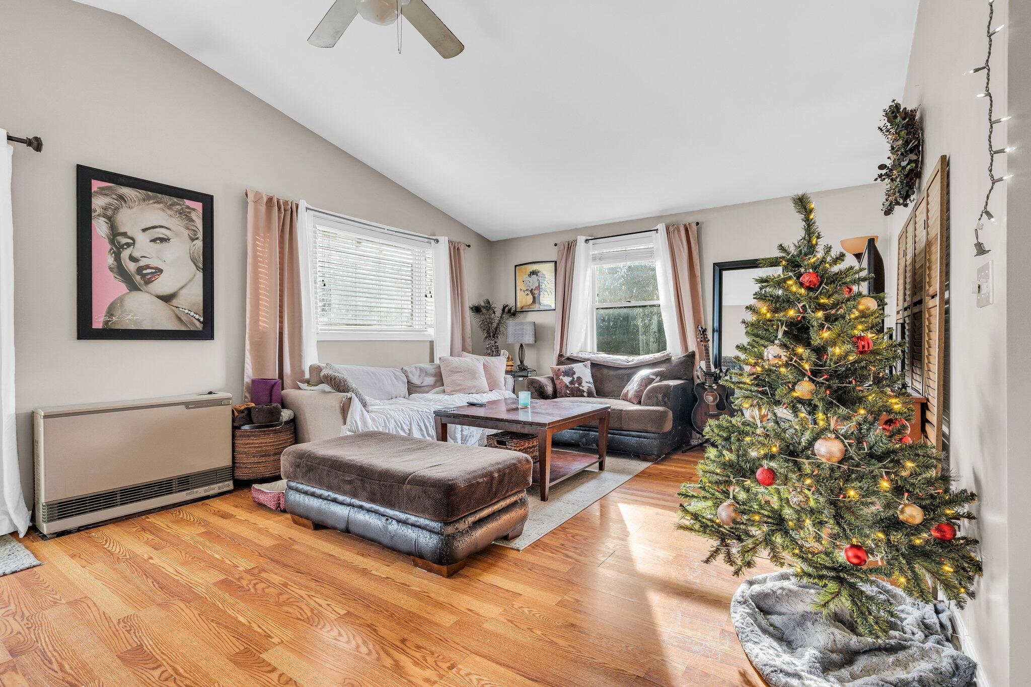 191 Main Street Windham, ME 04062 - Photo 27 of 49 Apartment - Living Room