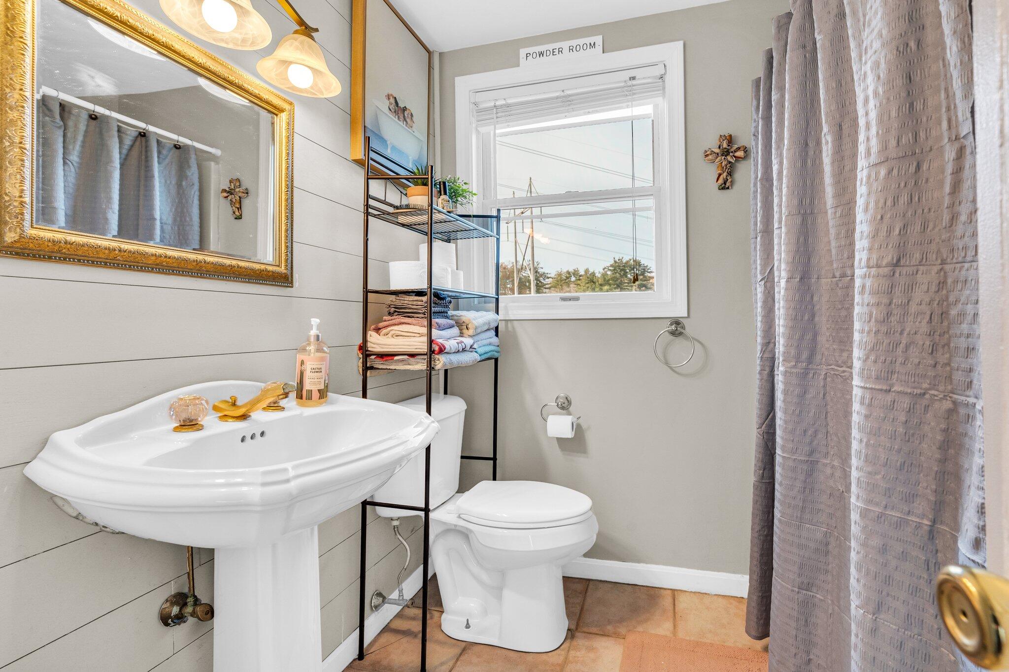 191 Main Street Windham, ME 04062 - Photo 37 of 49 Full Bath Apartmen