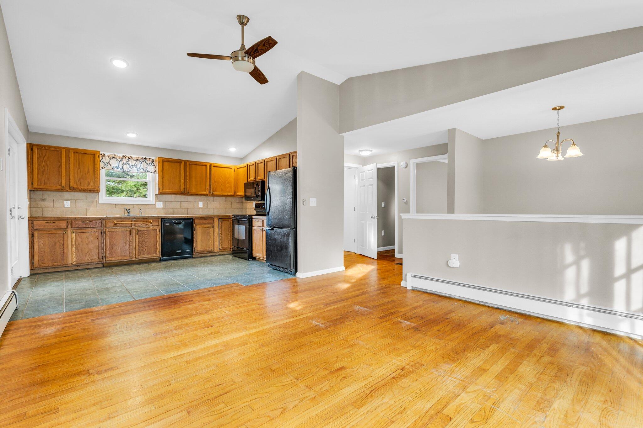191 Main Street Windham, ME 04062 - Photo 8 of 49 Living Room