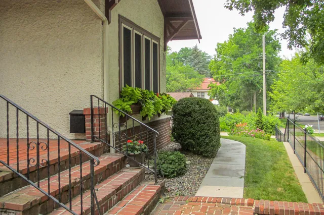 $525,000 | 2244 Dayton Avenue, St. Paul, MN 55104