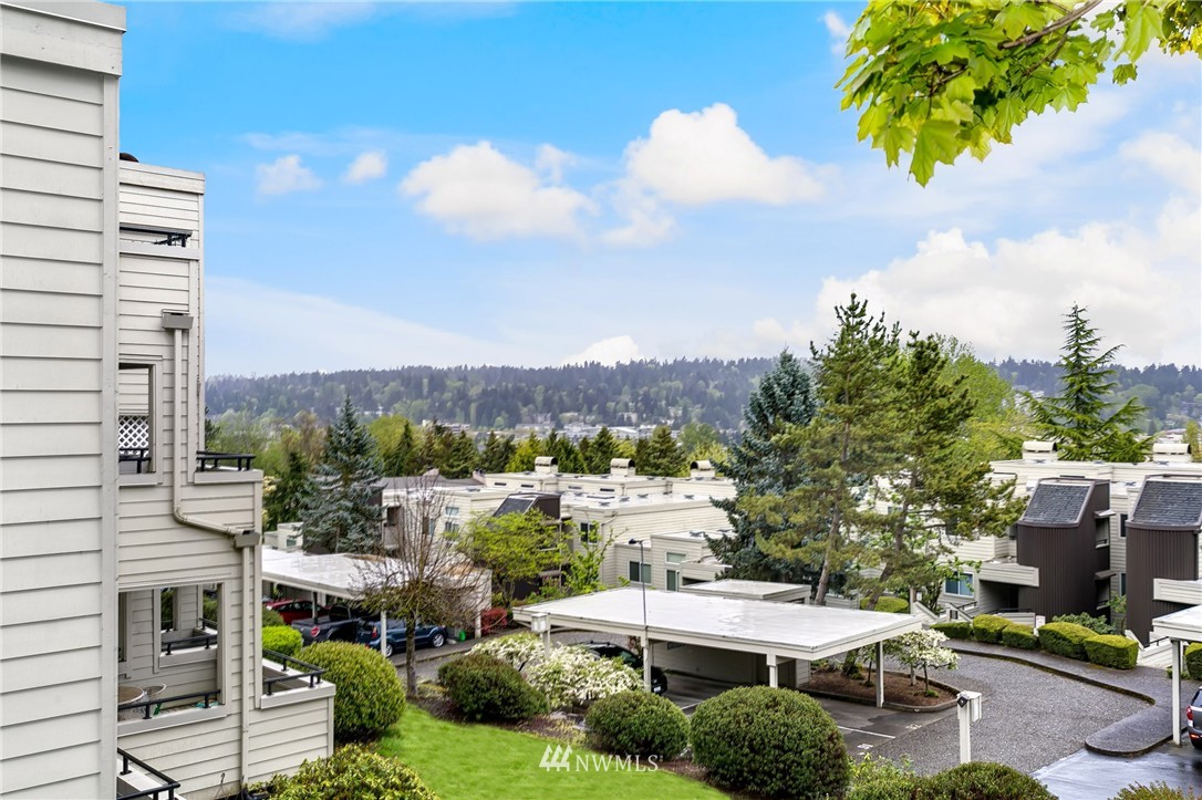 7461 Old Redmond Road, Unit 306 Redmond, WA 98052 - Photo 3 of 25