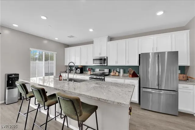 $2,400 | 2205 Ozzy Avenue, Unit 112, Henderson, NV 89012