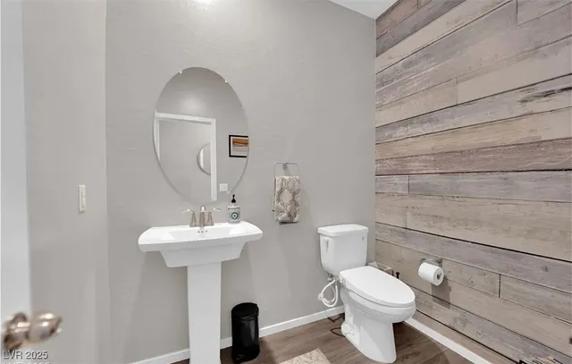 $2,400 | 2205 Ozzy Avenue, Unit 112, Henderson, NV 89012