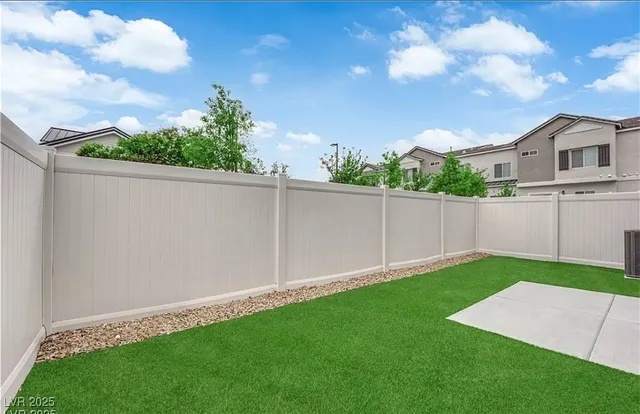 $2,400 | 2205 Ozzy Avenue, Unit 112, Henderson, NV 89012