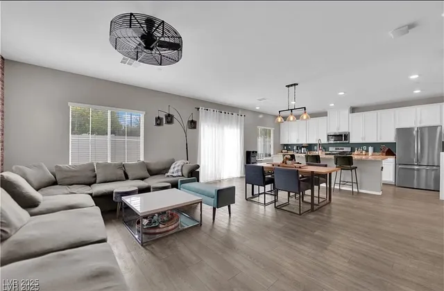 $2,400 | 2205 Ozzy Avenue, Unit 112, Henderson, NV 89012