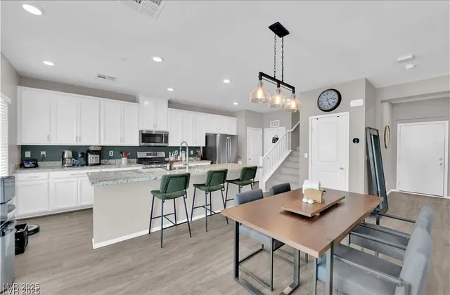 $2,400 | 2205 Ozzy Avenue, Unit 112, Henderson, NV 89012