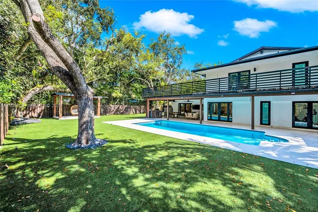 $16,000 | 11340 Southwest 74th Court, Pinecrest, FL 33156