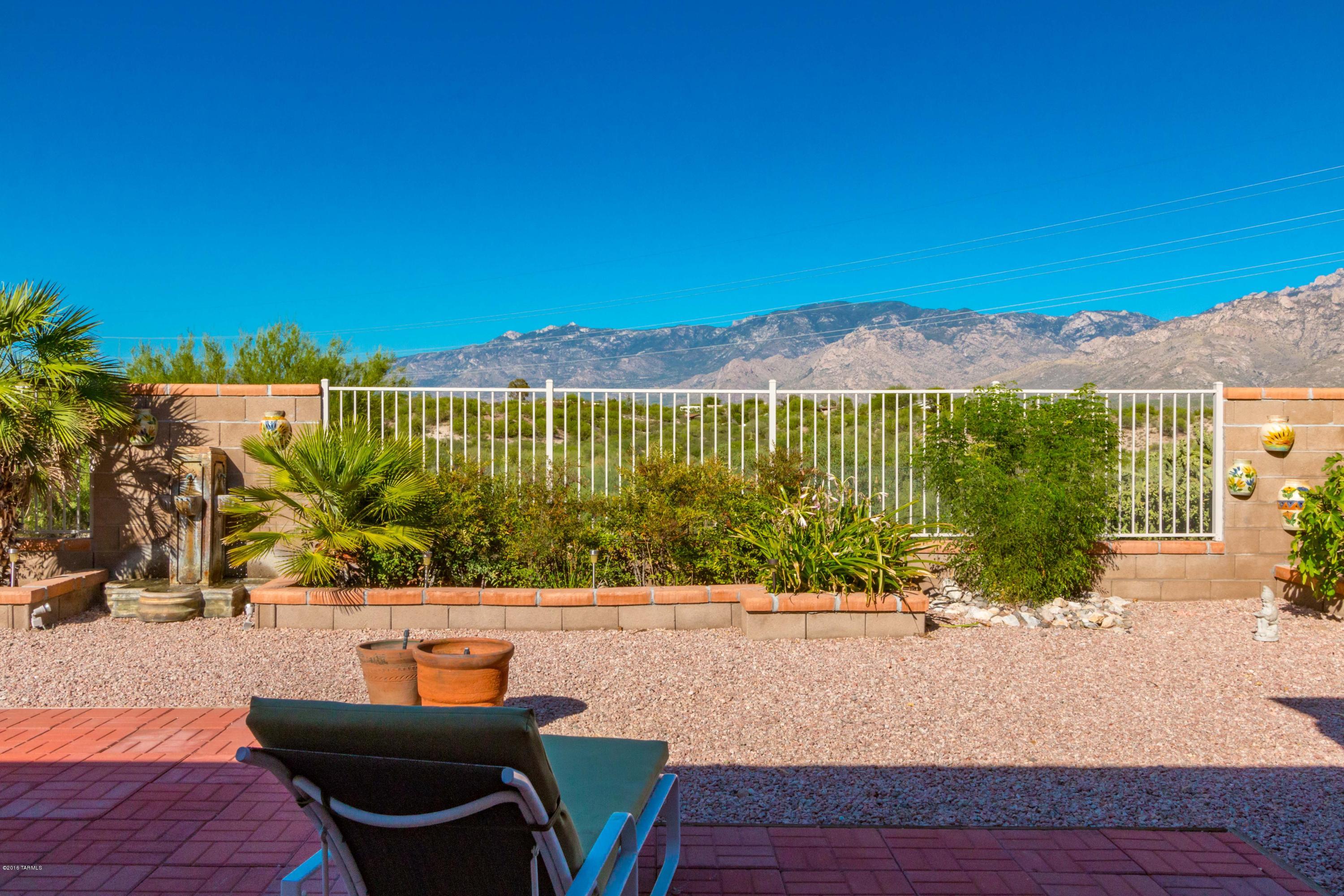 11360 North Sawtooth Road Tucson, AZ 85737 - Photo 4 of 31