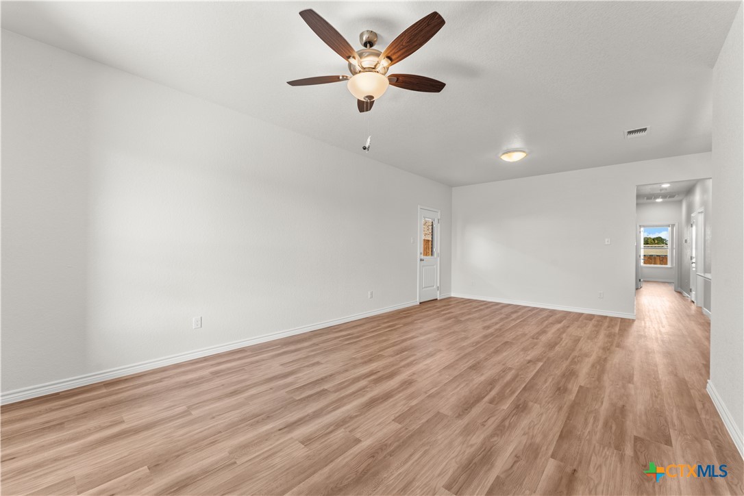 1114 Zora Drive Temple, TX 76504 - Photo 7 of 29 Unit A Living Room