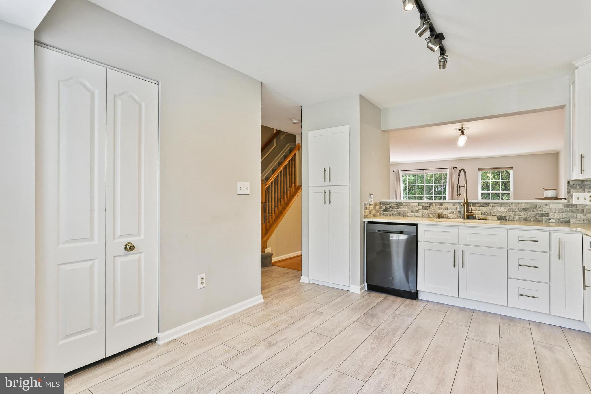 10949 Baskerville Road Reisterstown, MD 21136 - Photo 7 of 29 Gallery Image 7