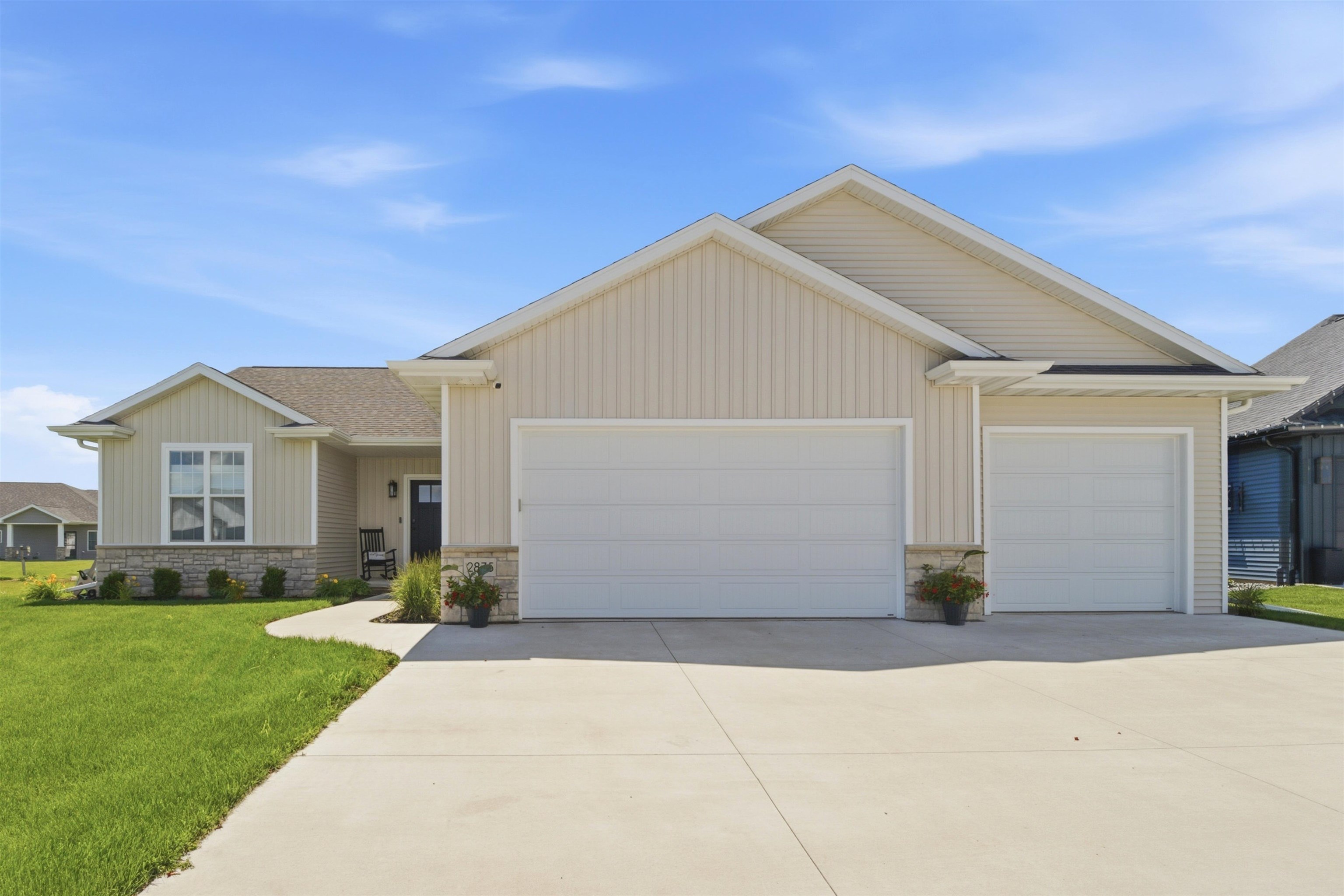 2875 East Turquoise Lane Appleton, WI 54913 - Photo 2 of 38