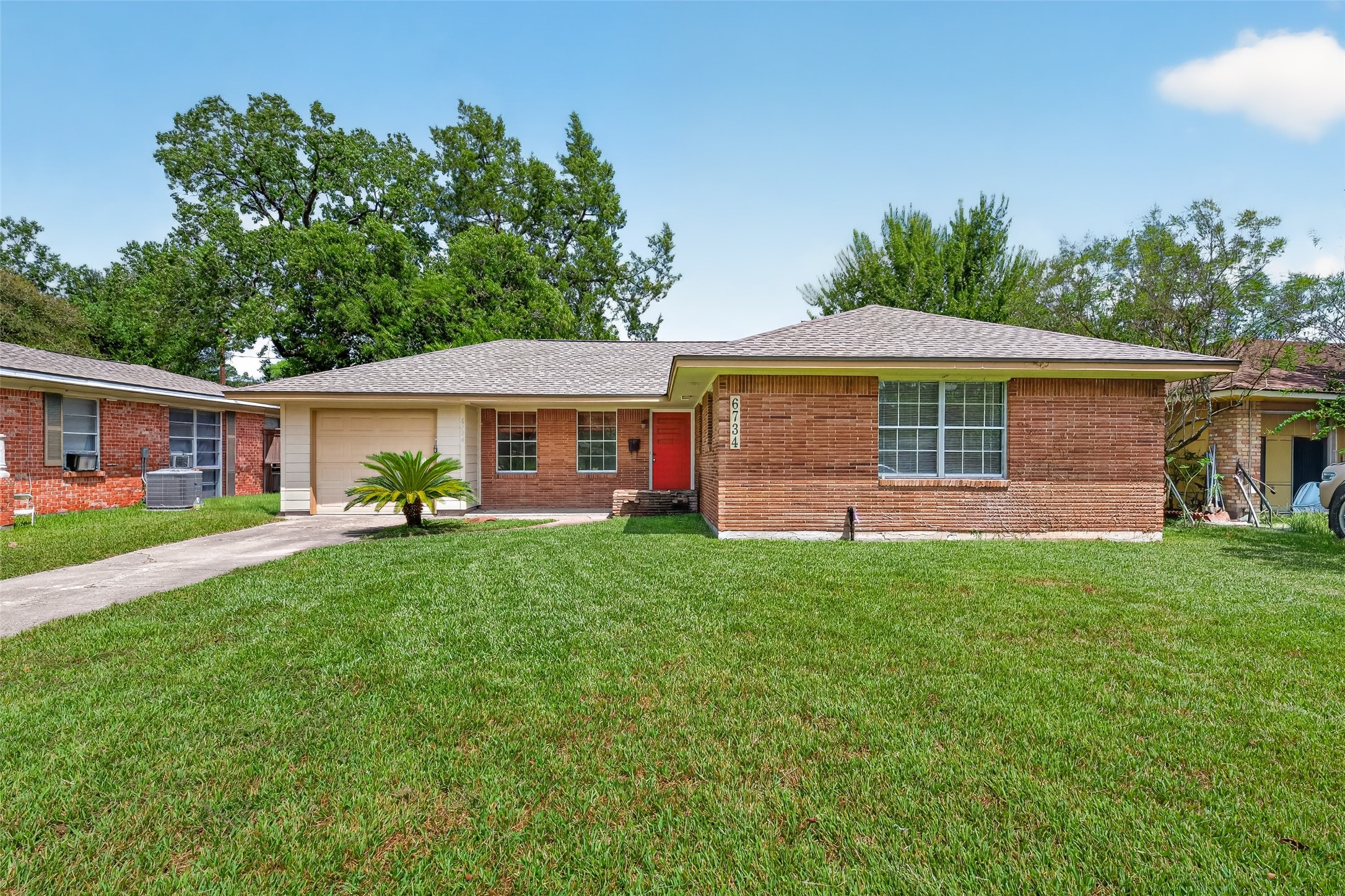 6734 Sharpcrest Street Houston, TX 77074 - Photo 1 of 38 Gallery Image 1