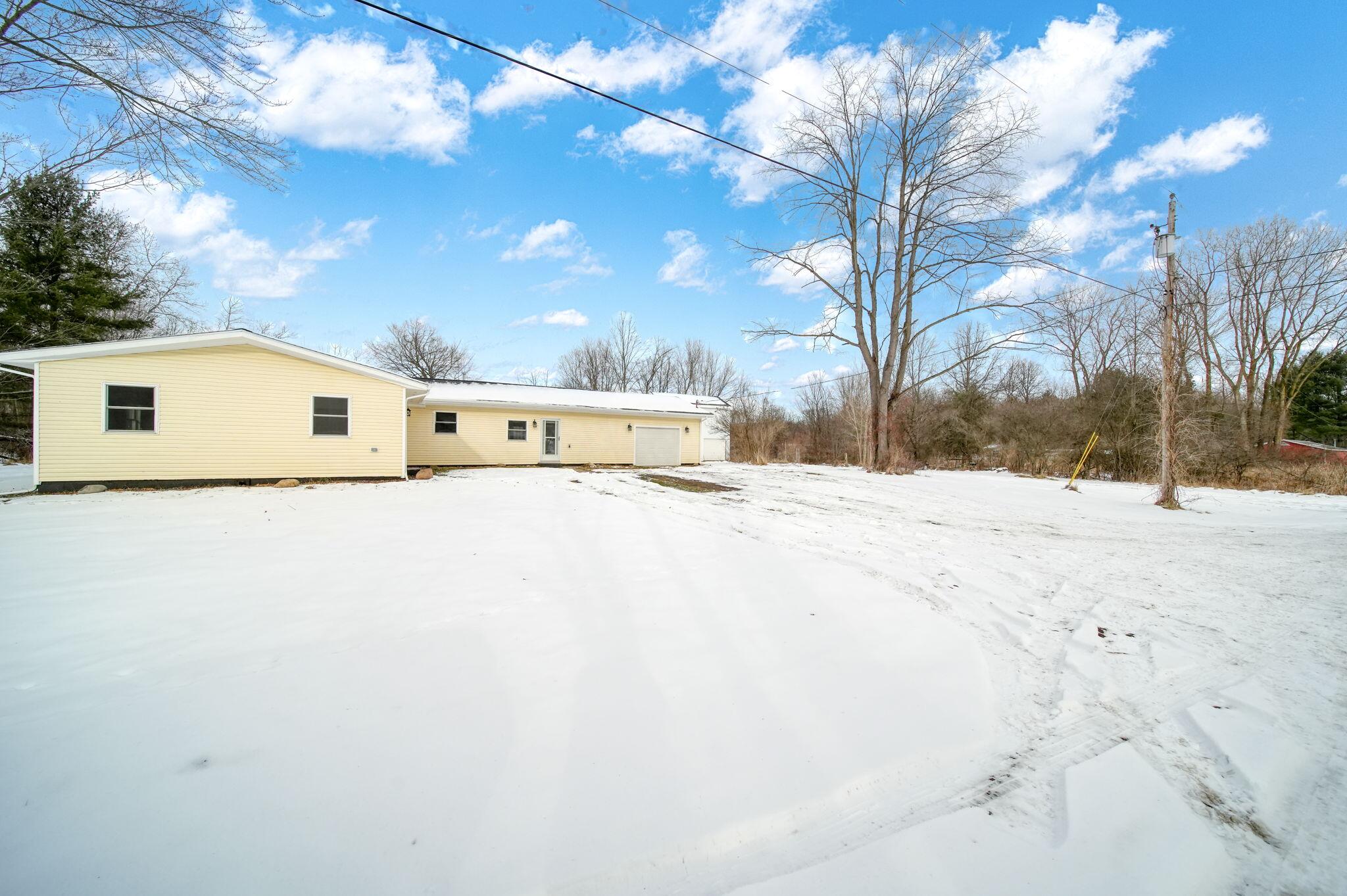 5884 Horace Road Jackson, MI 49201 - Photo 2 of 35 2-web-or-mls-DSC04615_HDR
