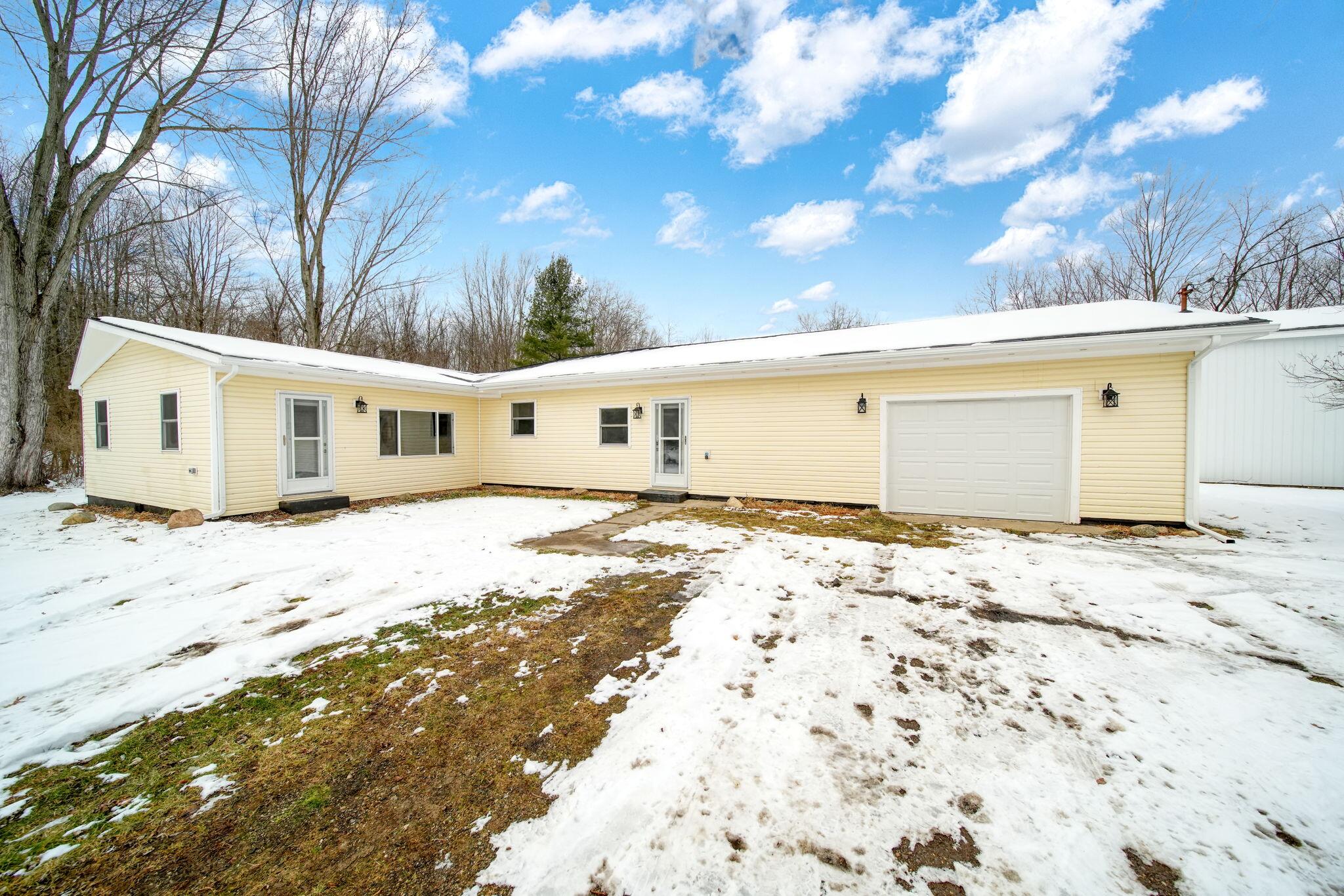 5884 Horace Road Jackson, MI 49201 - Photo 5 of 35 5-web-or-mls-DSC04555_HDR