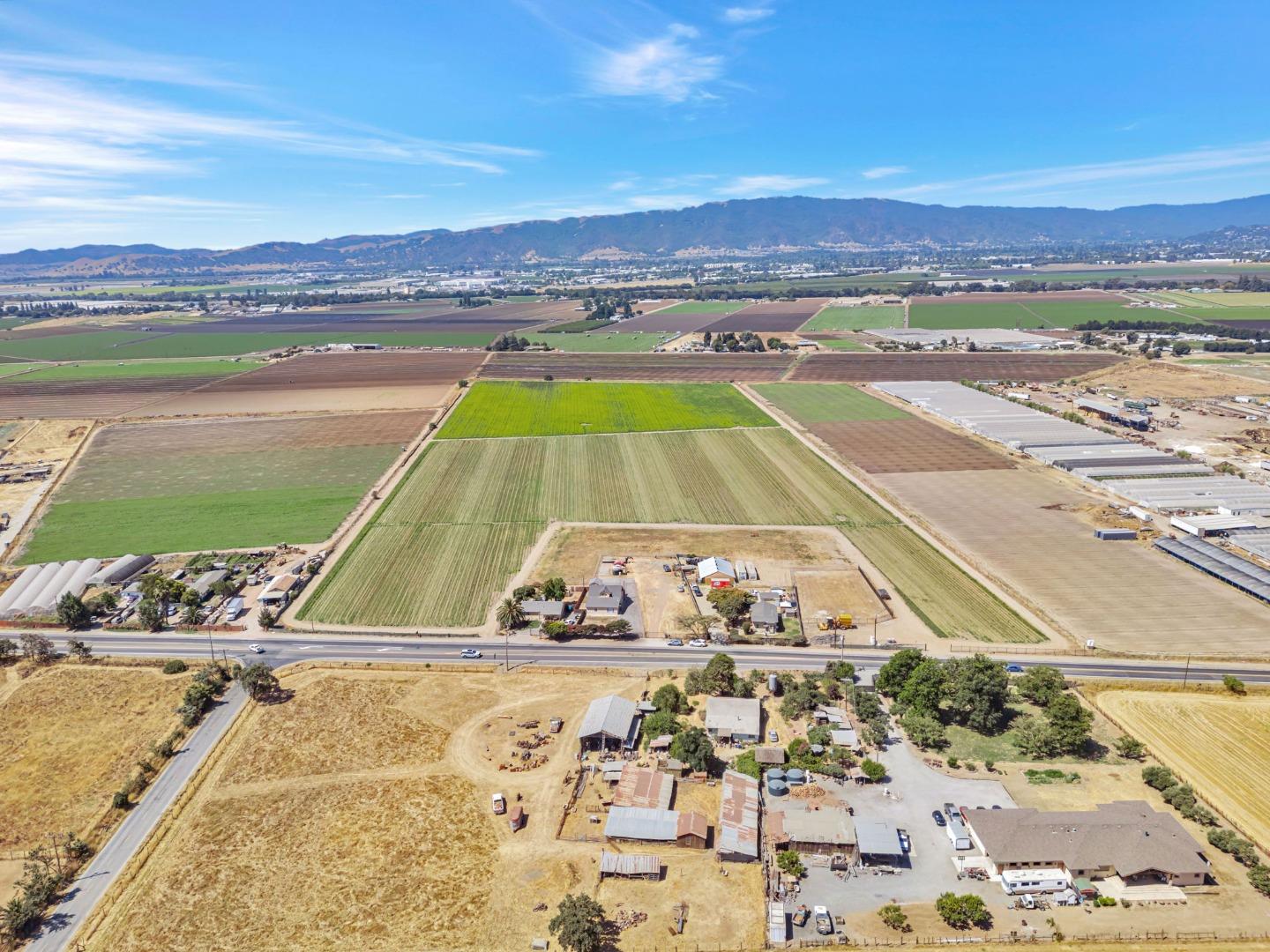 2712 Ferguson Road Gilroy, CA 95020 - Photo 29 of 55