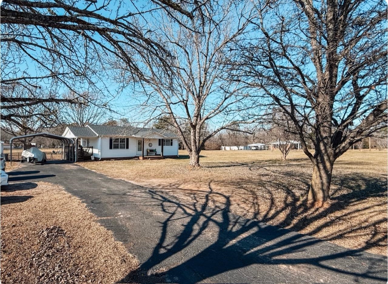861 Rainbow Lake Road Inman, SC 29349 - Photo 2 of 18 Gallery Image 2