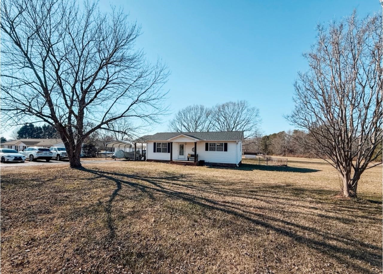 861 Rainbow Lake Road Inman, SC 29349 - Photo 3 of 18 Gallery Image 3