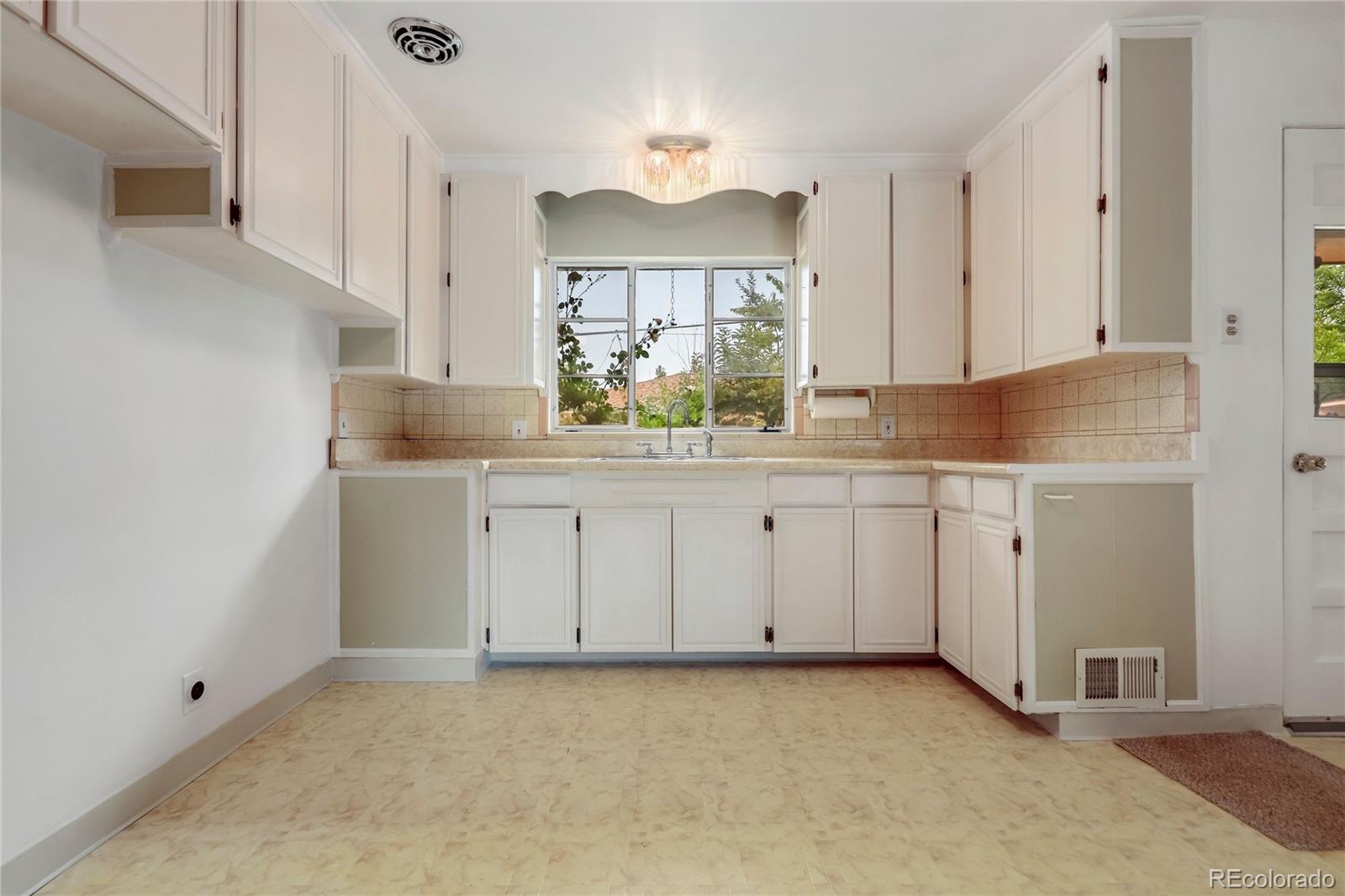 3710 Lewis Street Wheat Ridge, CO 80033 - Photo 17 of 40 Gallery Image 17