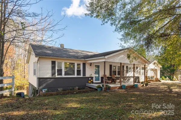 $289,000 | 21 Walker Street Ext., Columbus, NC 28722