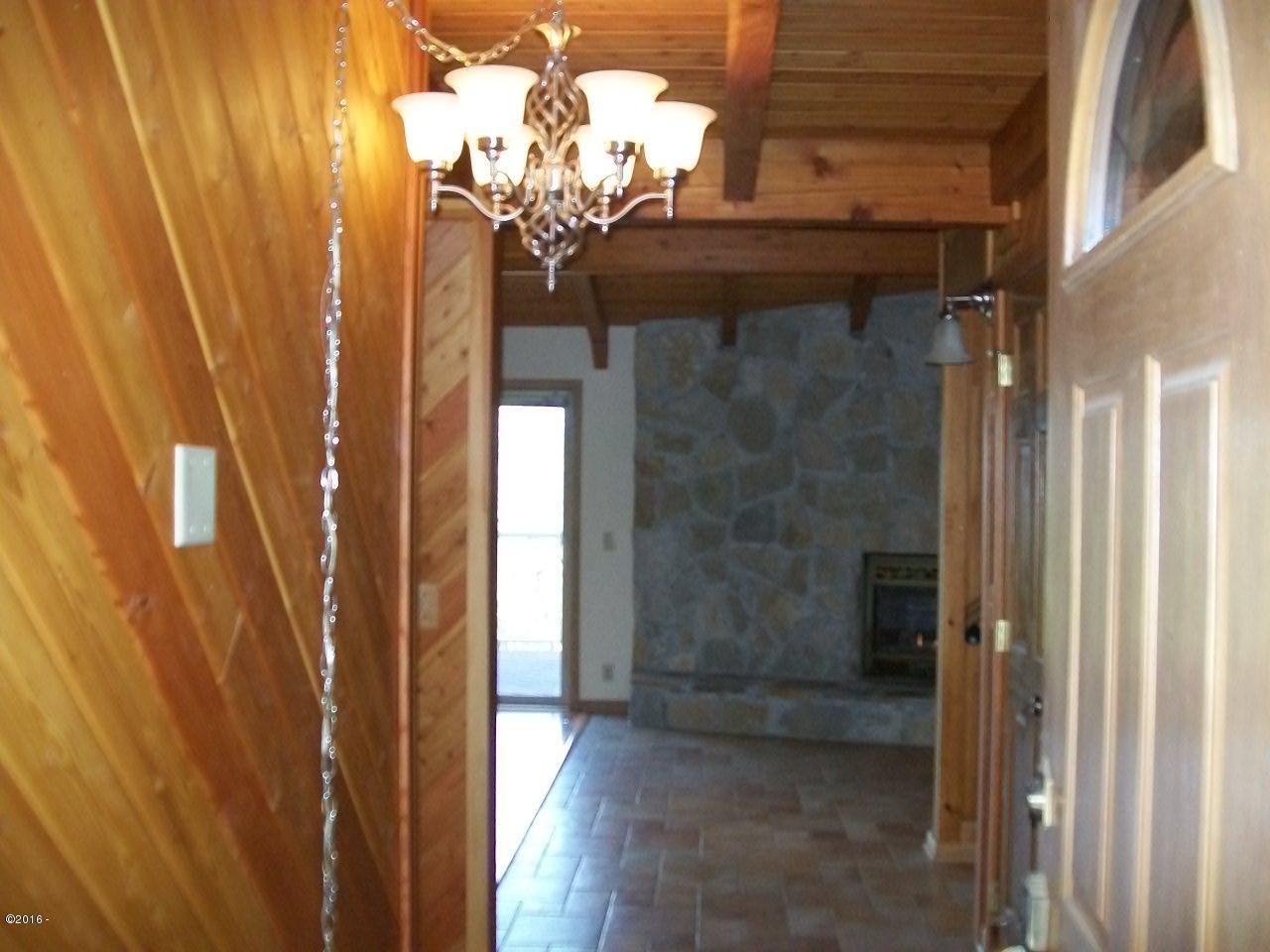 1133 Criteser Loop Toledo, OR 97391 - Photo 10 of 41 from entry