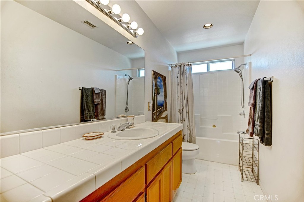 14035 Moonridge Drive Riverside, CA 92503 - Photo 24 of 29 Gallery Image 24