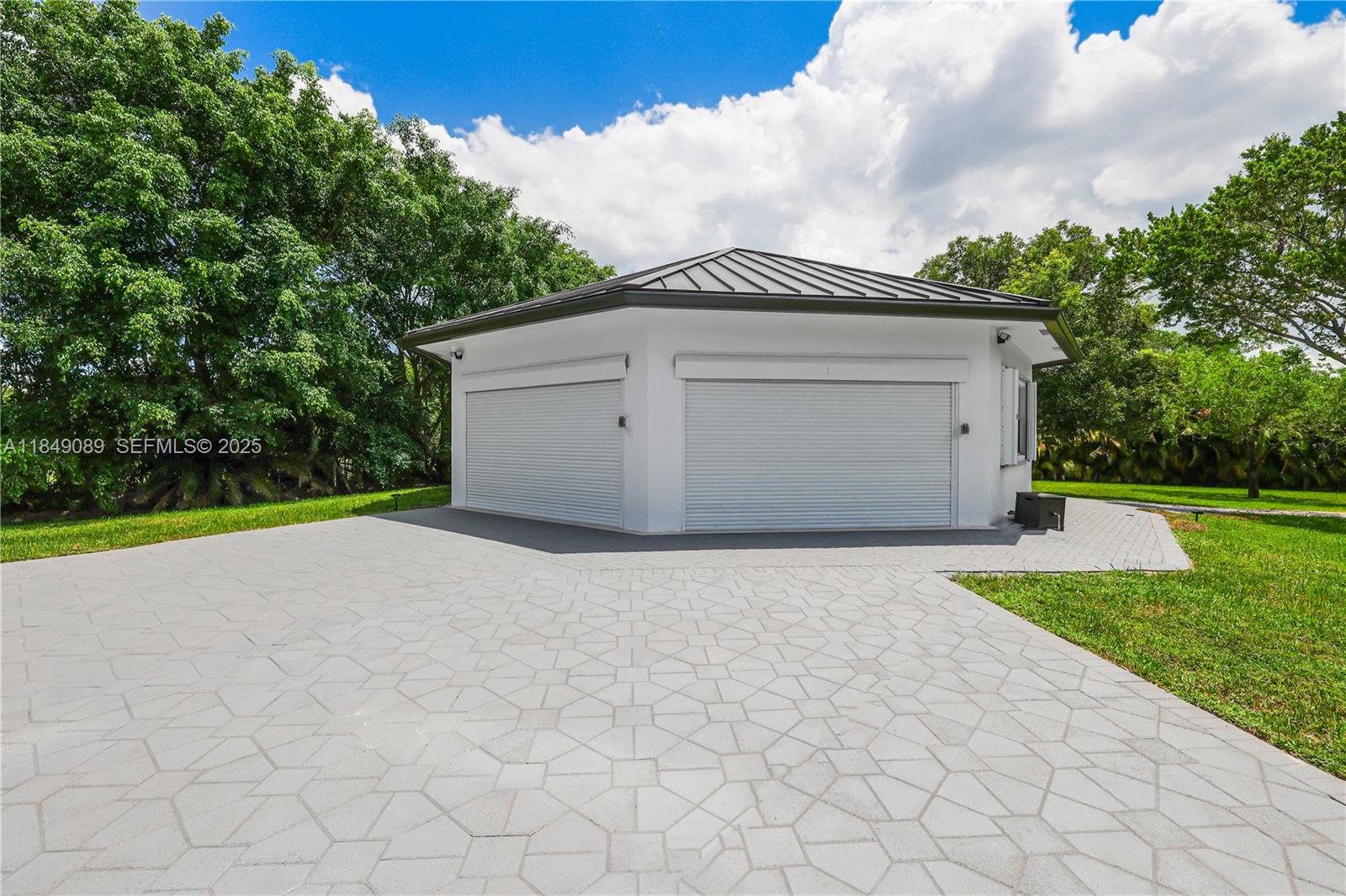 601 Ranch Road Weston, FL 33326 - Photo 50 of 75 Total area of approximately 1,300 sq.ft.