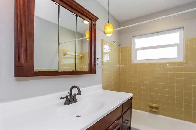 $2,095 | 6935 301st Avenue North, Clearwater, FL 33761