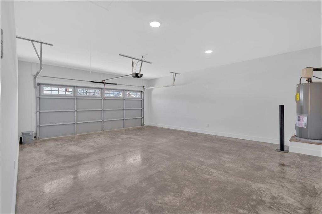 42 Dogwood Street Northeast Rome, GA 30161 - Photo 34 of 34 a view of a garage