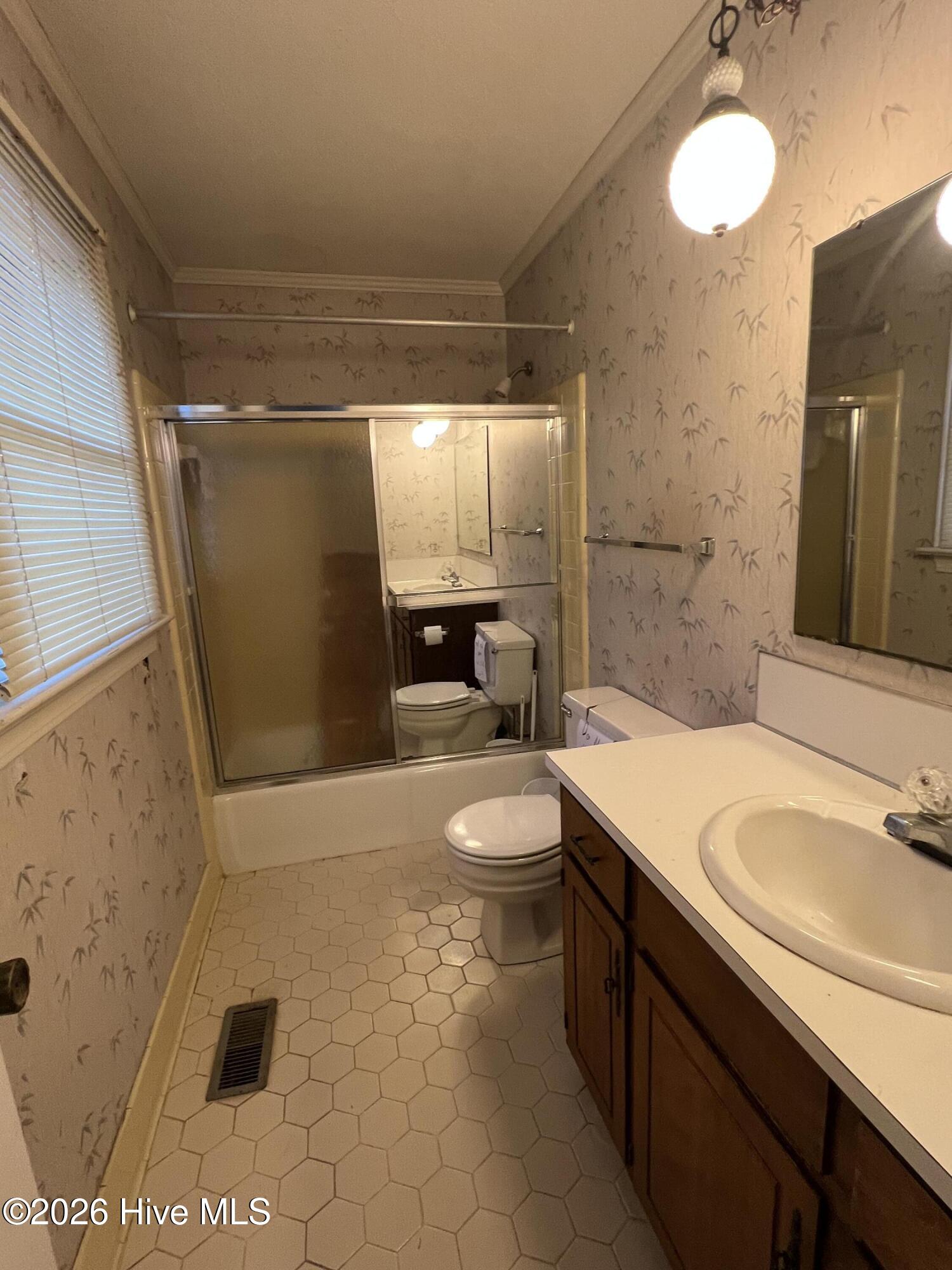 2012 Lydia Drive Tarboro, NC 27886 - Photo 22 of 28 Primary Bathroom