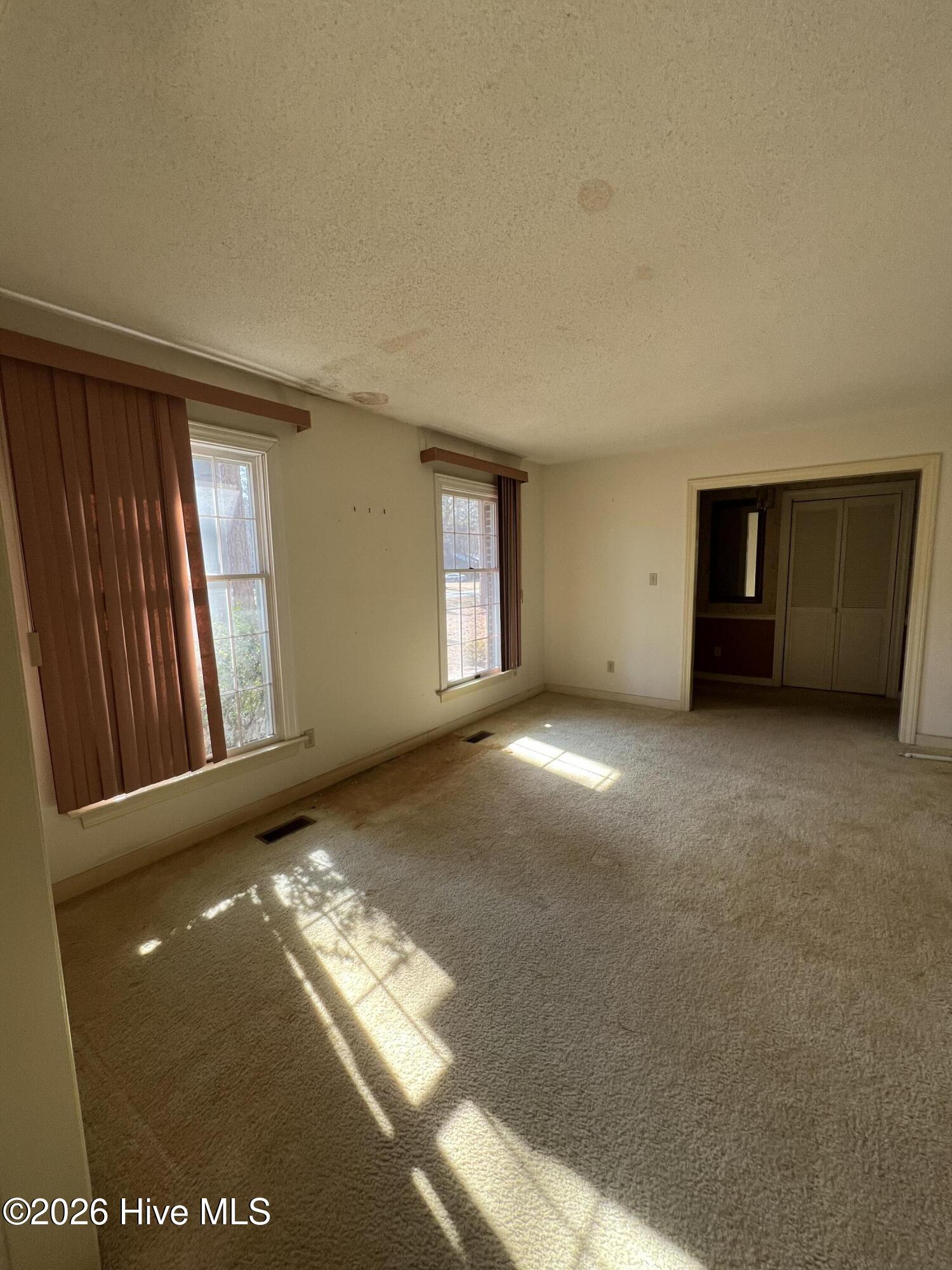 2012 Lydia Drive Tarboro, NC 27886 - Photo 8 of 28 Large living room