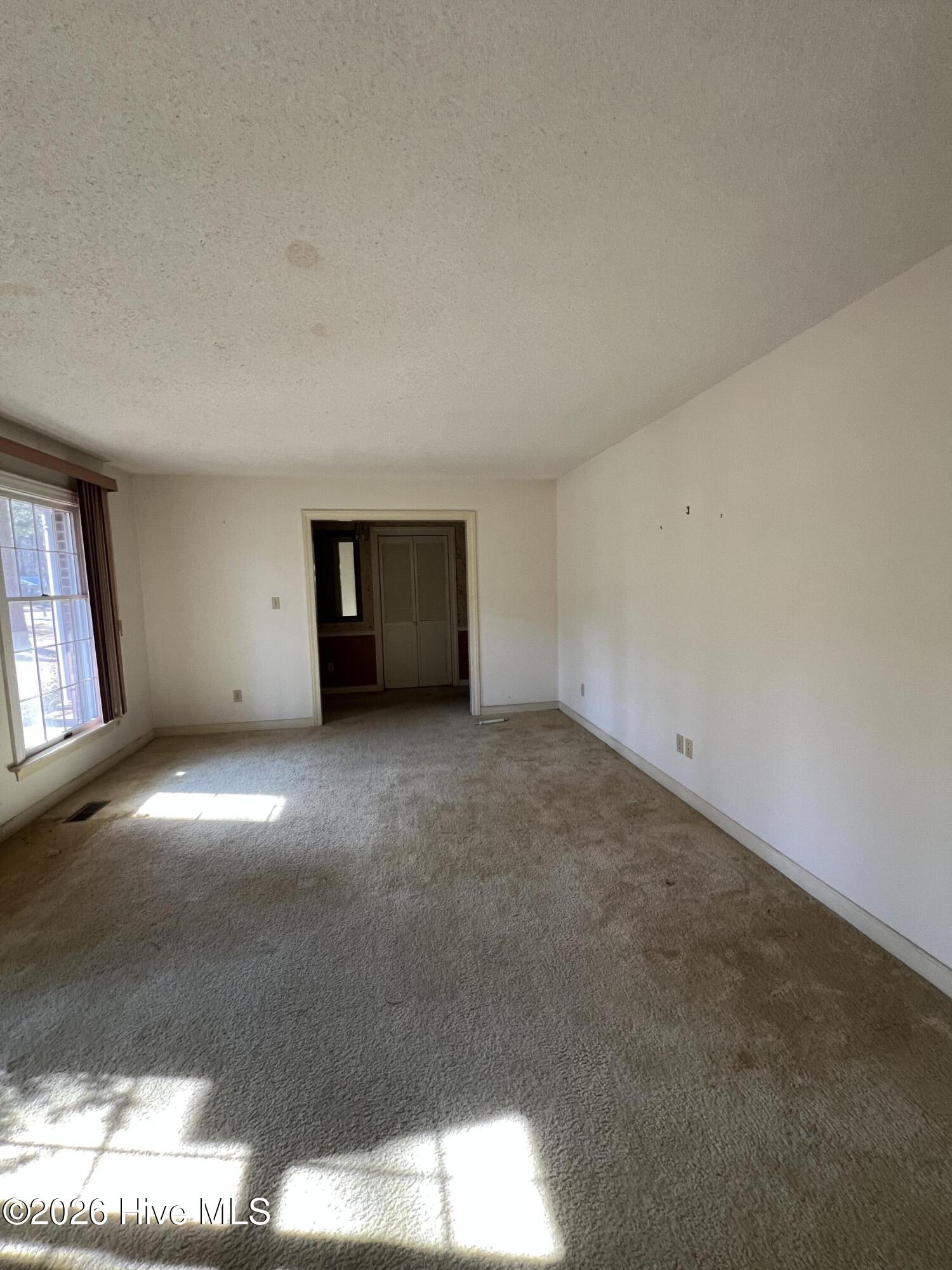 2012 Lydia Drive Tarboro, NC 27886 - Photo 9 of 28 Living Room