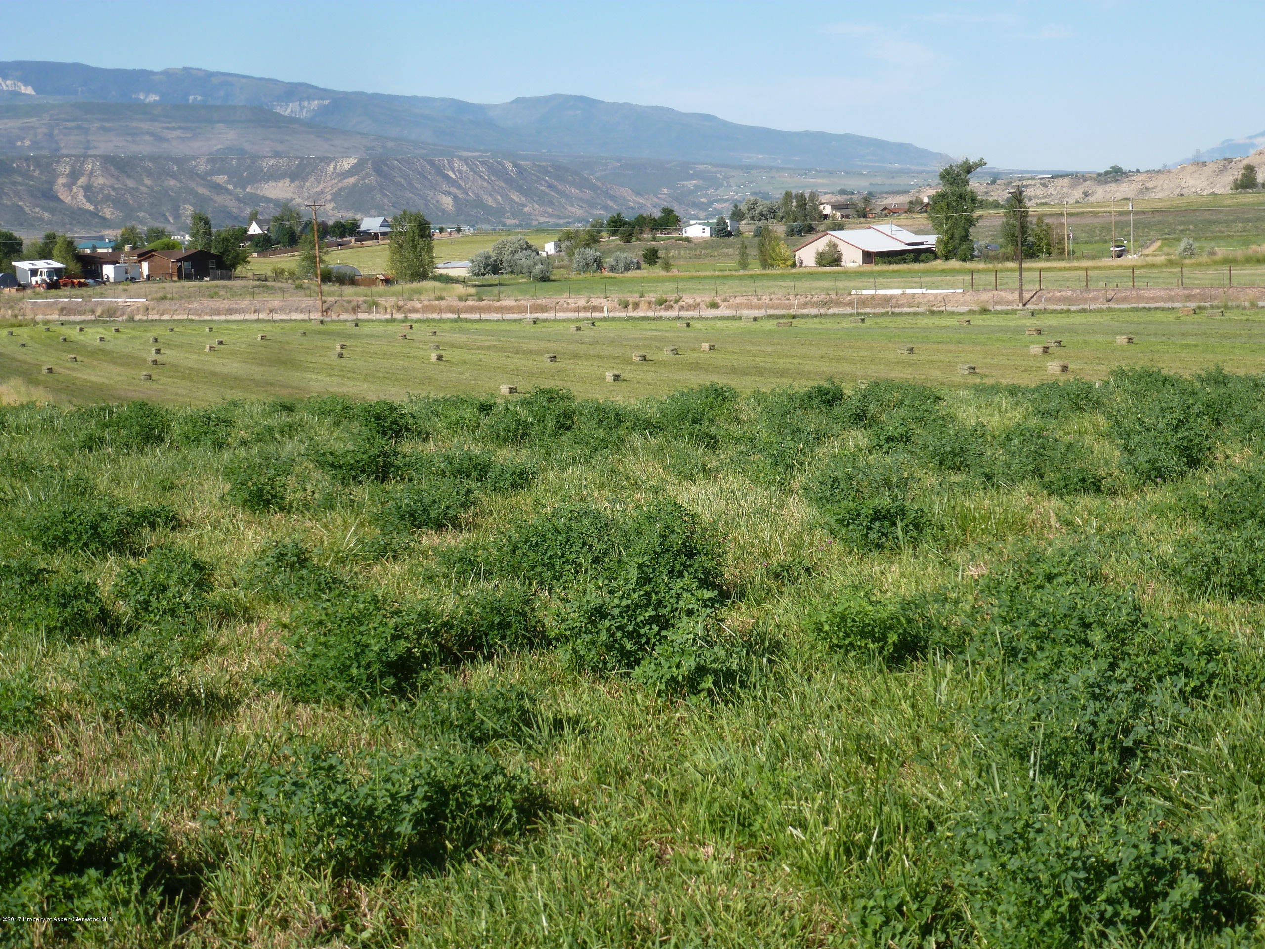 225 Rifle Co 81650 Rifle, CO 81650 - Photo 2 of 4 a view of an outdoor space with mountain view