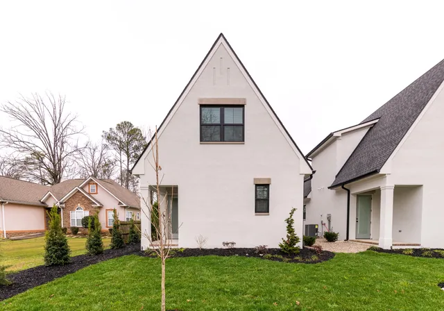 $2,400 | 1708 Double Oak Trail, Chattanooga, TN 37421