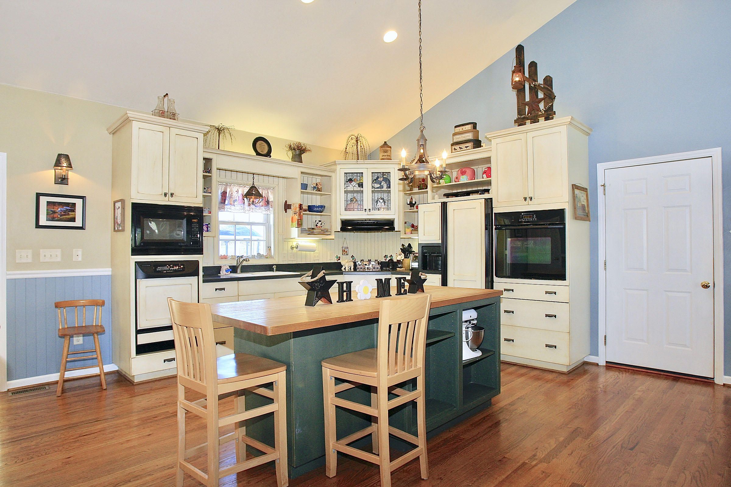 1712 Altice Road, Unit 1712 Moneta, VA 24121 - Photo 22 of 103 _V4B2369