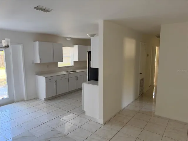 $1,499 | Undisclosed Address, Gainesville, FL 32641